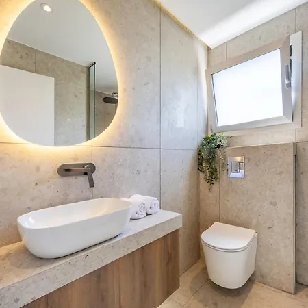 Christine Complex-sea View Shared Pool Balcony Limassol